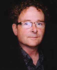 Portrait of Dr Chris Arnold